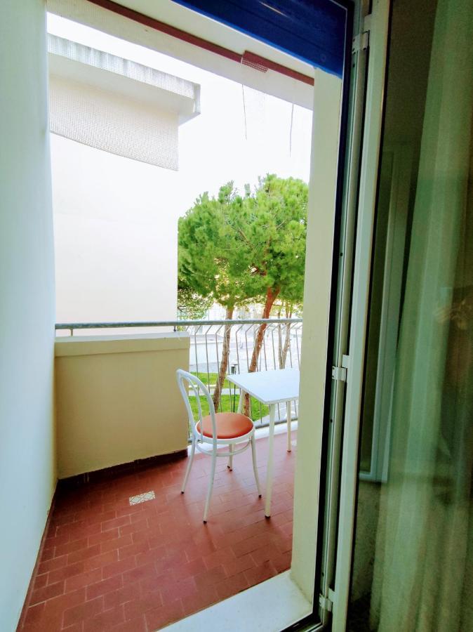 Hotel Adria B&B - Colazione Fino Alle 12 Misano Adriatico Exteriör bild