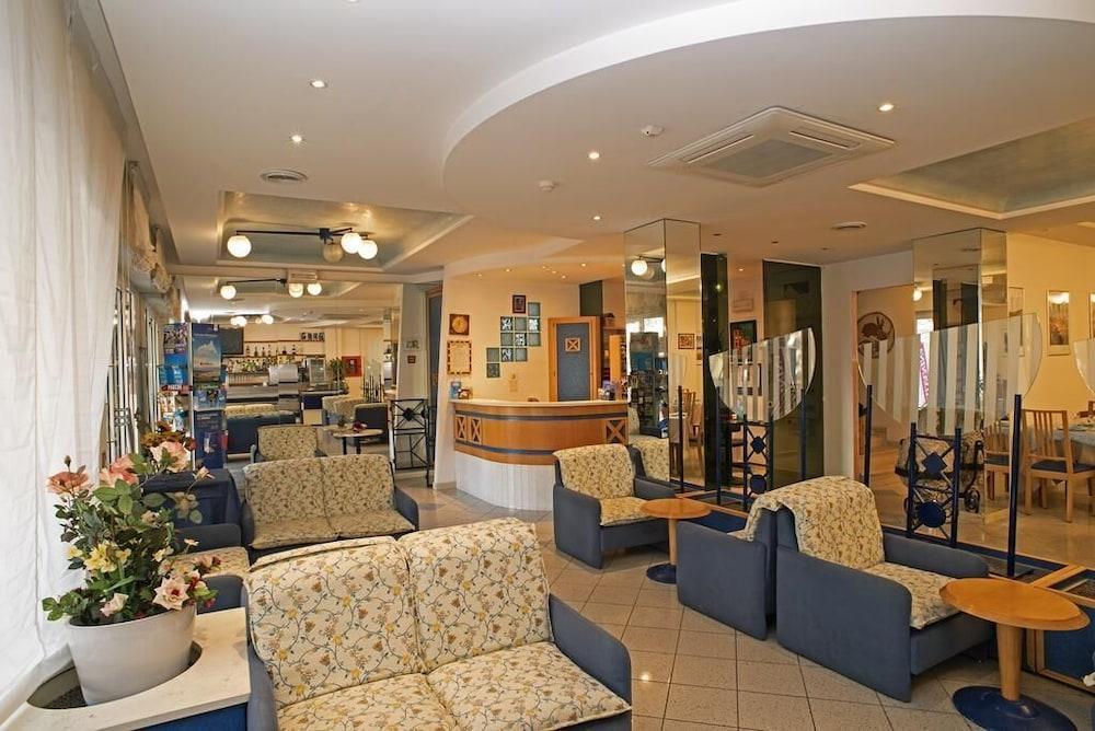Hotel Adria B&B - Colazione Fino Alle 12 Misano Adriatico Exteriör bild
